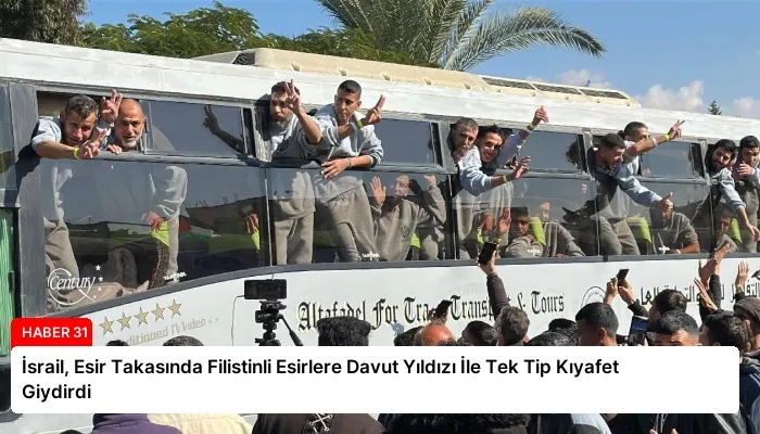 İsrail, Esir Takasında Filistinli Esirlere Davut Yıldızı İle Tek Tip Kıyafet Giydirdi